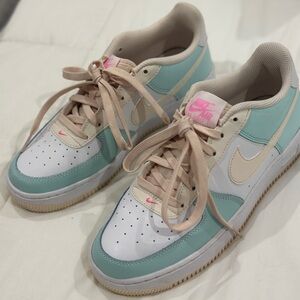Nike Air Force 1 – Mint / Cream / Pink – Youth Size 7Y – Excellent Condition!